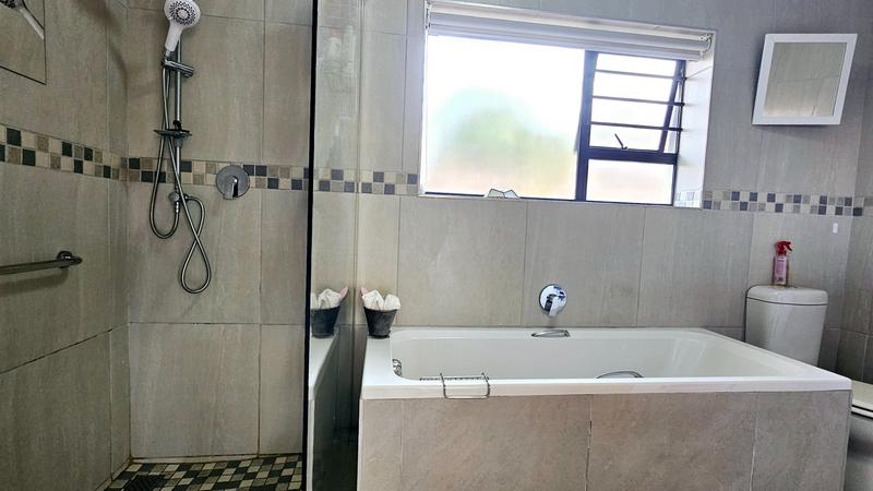 3 Bedroom Property for Sale in Dana Bay Western Cape